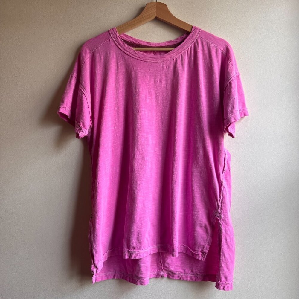 Anthropologie Pilcro Women's 100% Cotton TShirt 
Pink
Small (Oversized)
